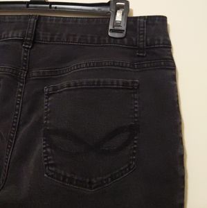 ❤️‍🔥3 for $15 Black Riders by Lee Mid Rise Boot cut Jeans!